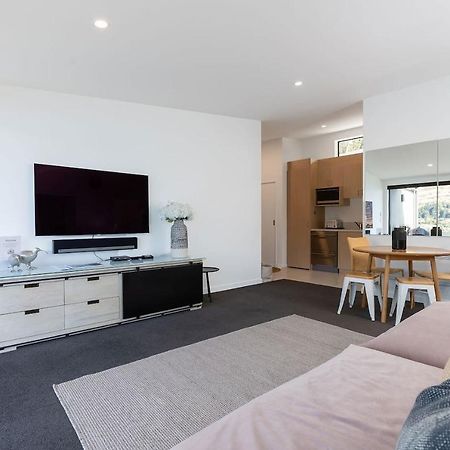 'Lakelife' Lake Front Apartment Queenstown Exteriör bild